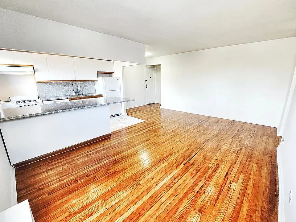 1st image of 25-10 31st Ave #6A
