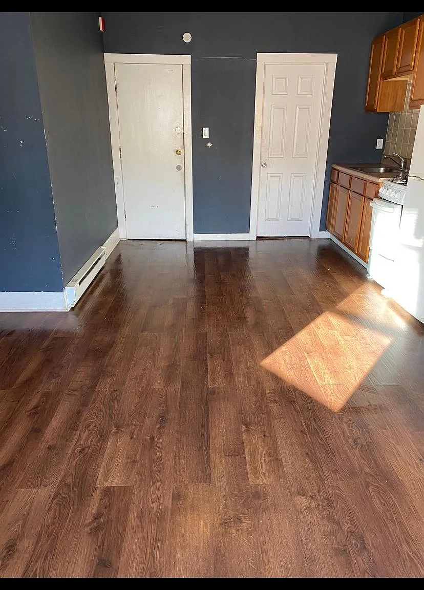1735 W Erie Ave — Photo 4