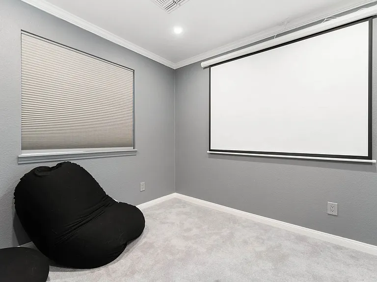 58380 Buena Vista Dr — Photo 2