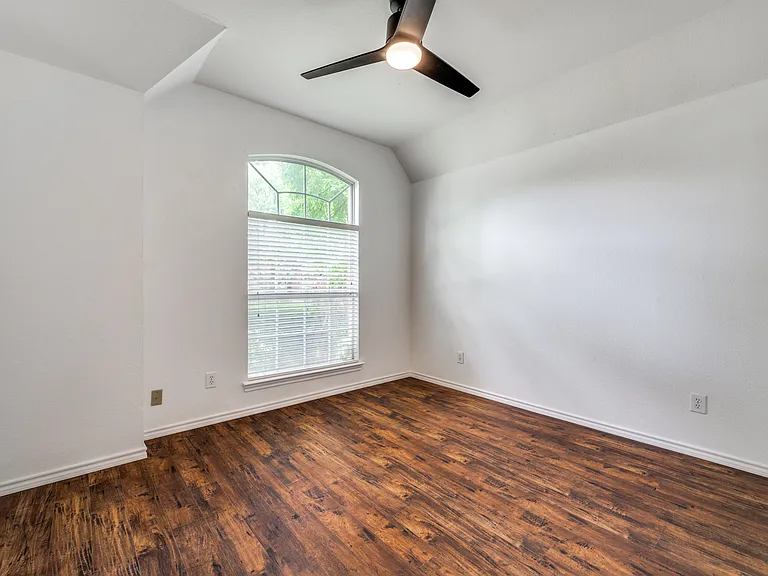 1420 Capstan Dr — Photo 22