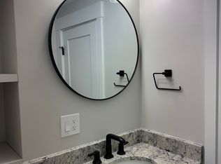 863 Main St #1, East Greenwich, RI 02818