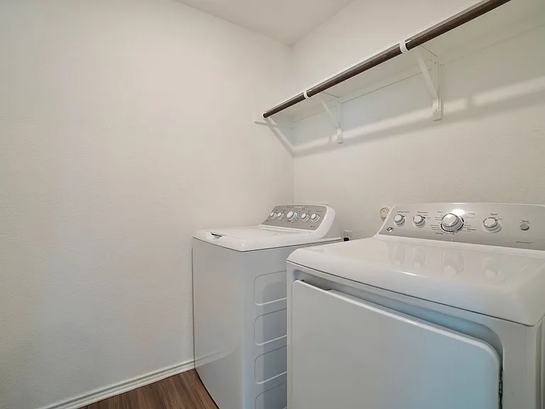 10709 Steinbeck Dr — Photo 30