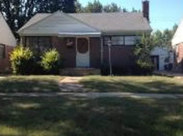 16864 Toepfer Dr, Eastpointe, MI 48021