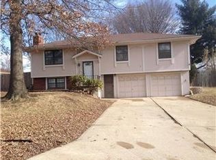 1208 NE 9th Ter, Blue Springs, MO 64014