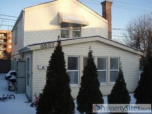 1st image of 3537 N Oconto Ave