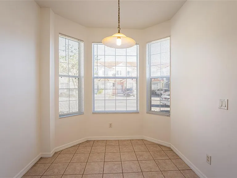 4712 Hemingway House St — Photo 5