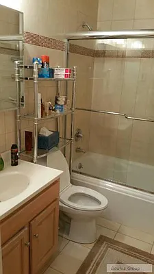 Rented by Bouklis Group | media 25