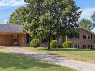 2566 Port Royal Rd, Adams, TN 37010