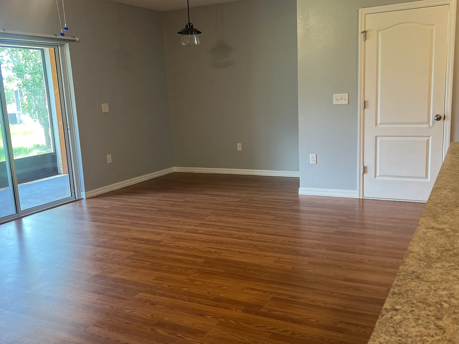 3 bed, 2.5 bath, 1478 sqft, $2,200 — Photo 4