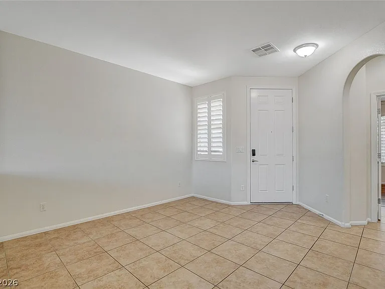 9734 Maspalomas St — Photo 11