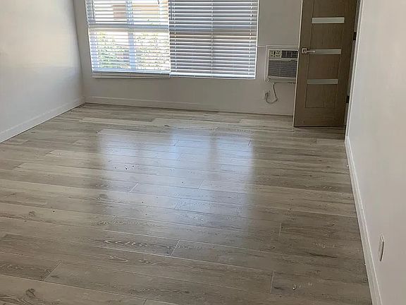 2nd image of 702 S Saint Andrews Pl APT 7