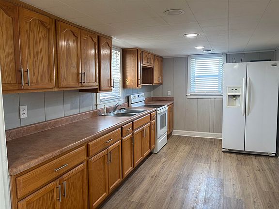 5th image of 4805 Smiths Grove Scottsville Rd