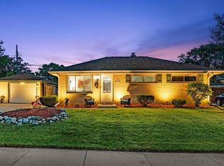 N89W15350 Cleveland Ave, Menomonee Falls, WI 53051