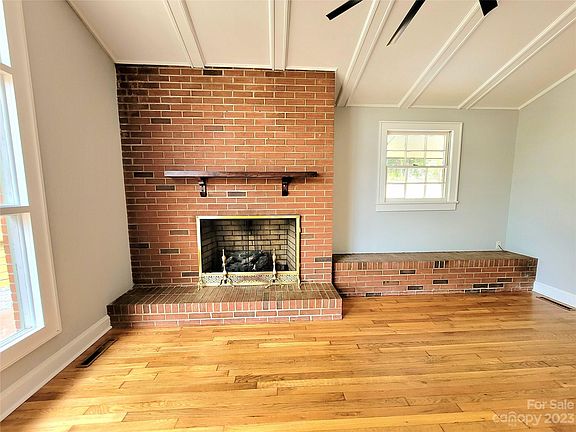 4th image of 106 Burke Dr