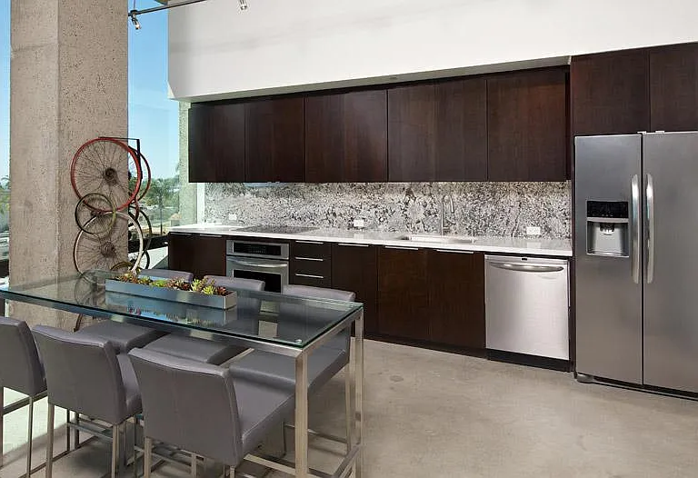 Structure Lofts — Photo 10