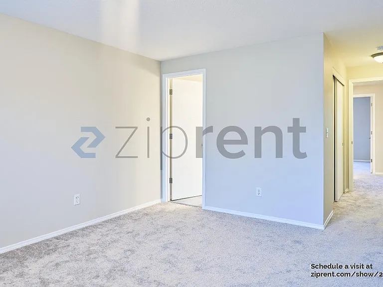 43 SW 206th Ave — Photo 16