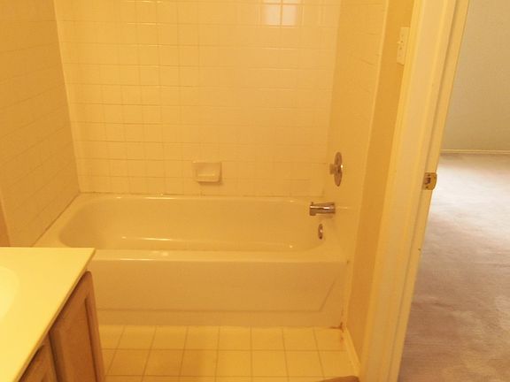 4th image of 2414 Tracy Ann Ln