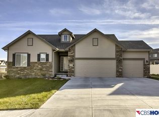 18561 Drexel St, Omaha, NE 68135