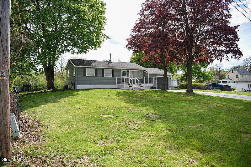 2nd image of 3 Uncas Drive