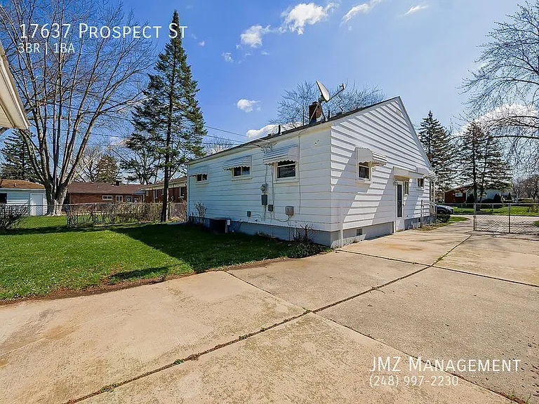 17637 Prospect St — Photo 24