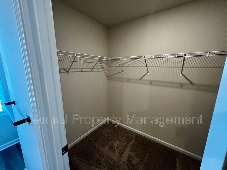 124 Brooks Dr — Photo 16