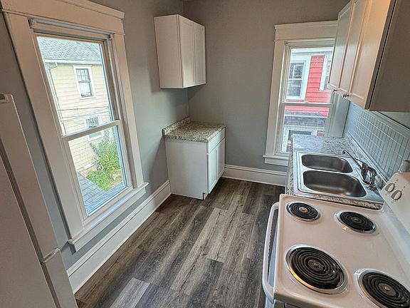 3rd image of 241 5th St NW #2