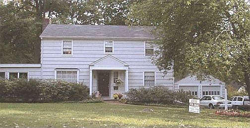 Lake Drive Ctr Hall Colonial