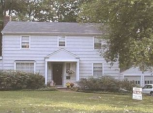 150 Lake Dr, Mountain Lakes, NJ 07046