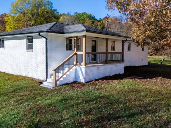 980 McCann Dr SE, Cleveland, TN 37311