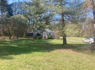 907 Requa Rd, Cherryville, NC 28021
