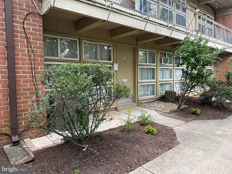 7402 18th Ave #111 — Photo 1