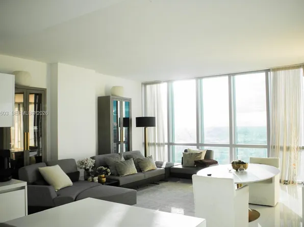 851 NE 1st Ave, Miami, FL