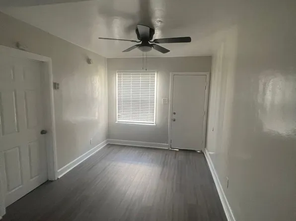 10961 S Figueroa St, Los Angeles, CA