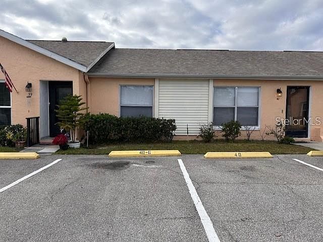 1st image of 40 E Country Cove Way