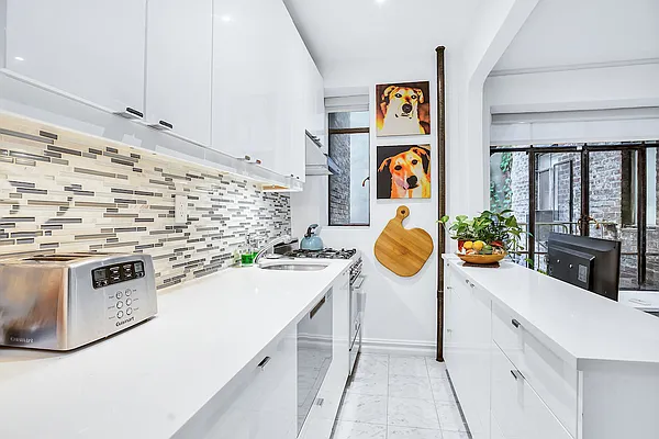 Sold by Bank Neary | media 8