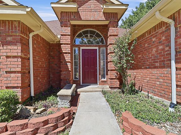 2nd image of 10308 Quest Dr