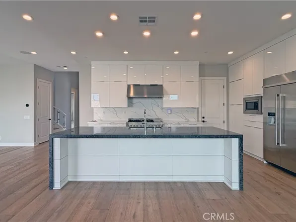 110 Orange Grv, Lake Forest, CA 92630