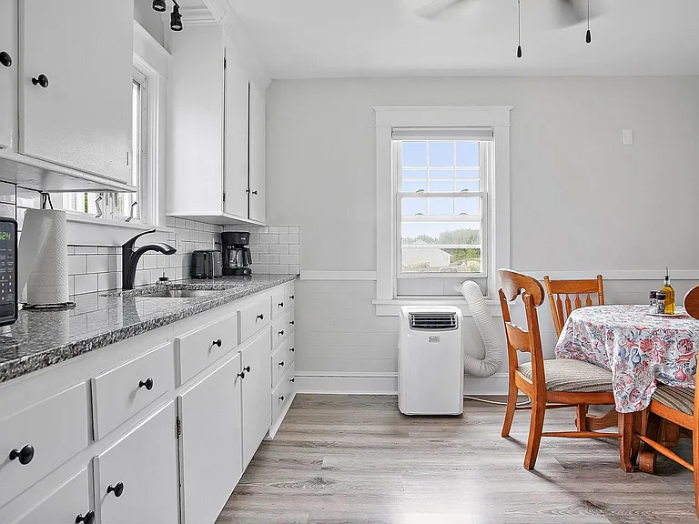 531 Green End Ave #1 — Photo 3