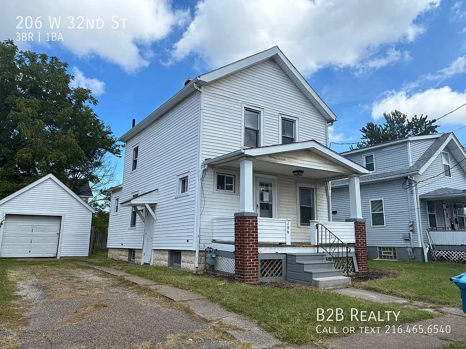 206 W 32nd St