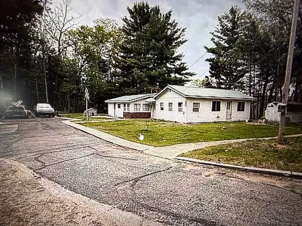 3105 N Evergreen Dr, White Cloud, MI 49349