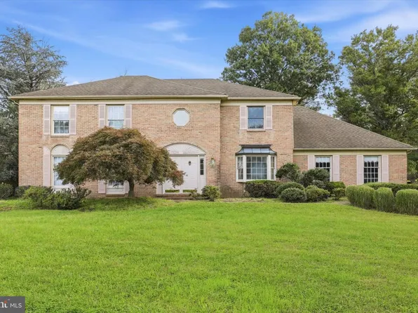 201 Hemlock Cir, North Wales, PA 19454
