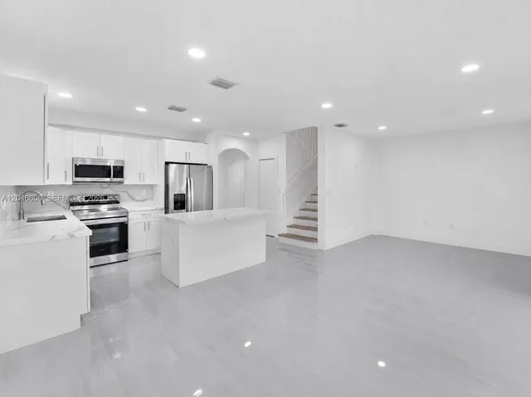 2802 SW 128th Way #B, Hollywood, FL 33027