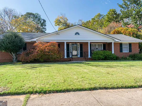 1028 Ridge Ave, Stone Mountain, GA 30083