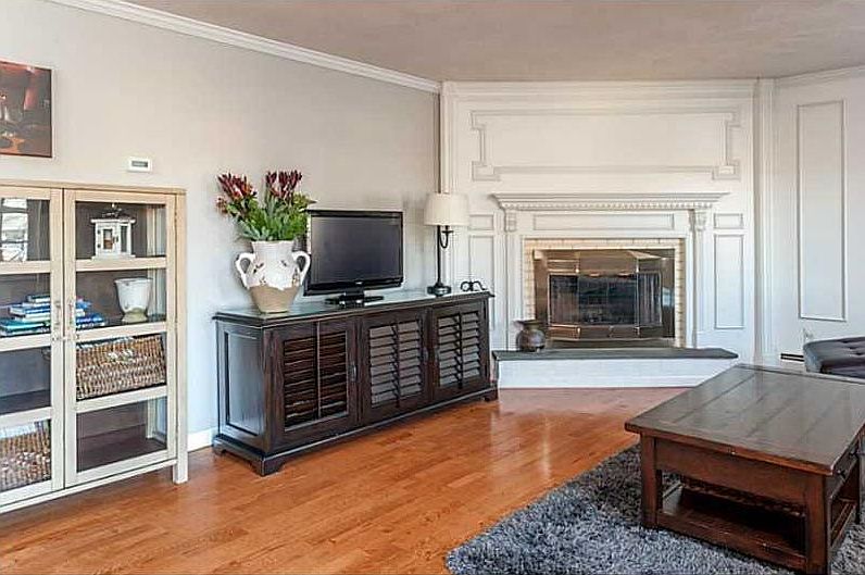 107 Silverwood Ln, West Warwick, RI 02893 Zillow