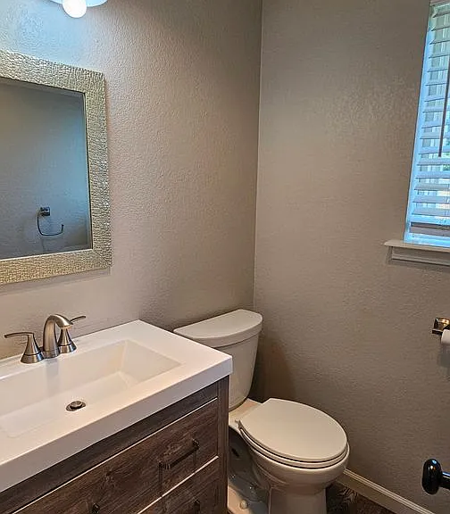 1090 NE Hefley St — Photo 10