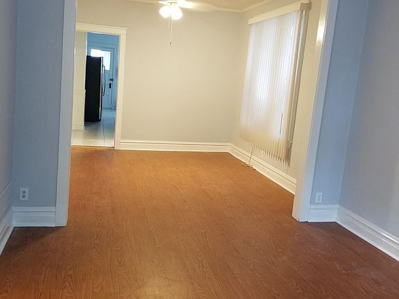 2nd image of 2102 W Barry Ave #1