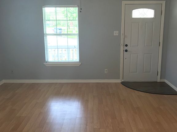 4th image of 2955 Santa Fe St