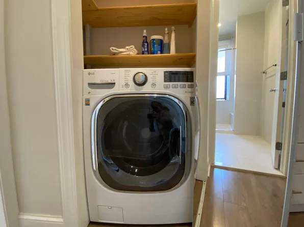 2425 Kings Highway image 3 of 6