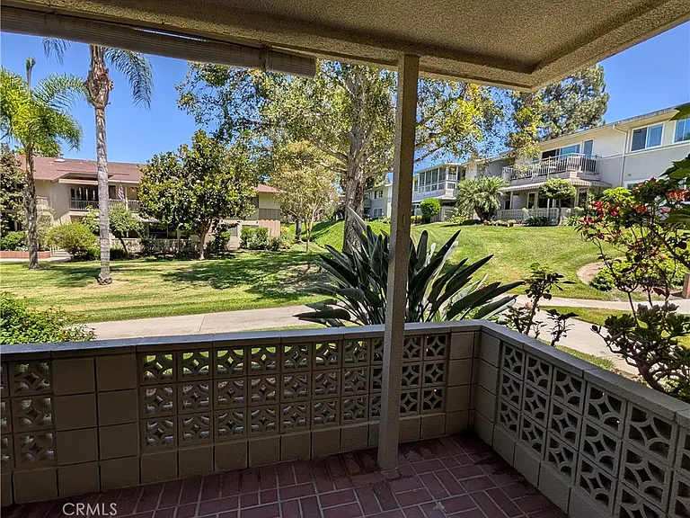 254 Calle Aragon #D — Photo 19
