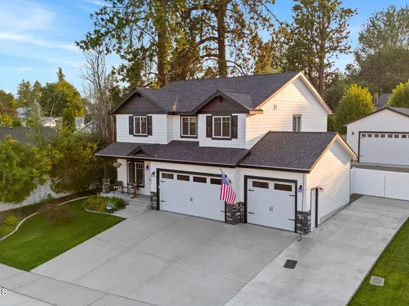 10589 N Crimson Dr, Hayden Lake, ID 83835